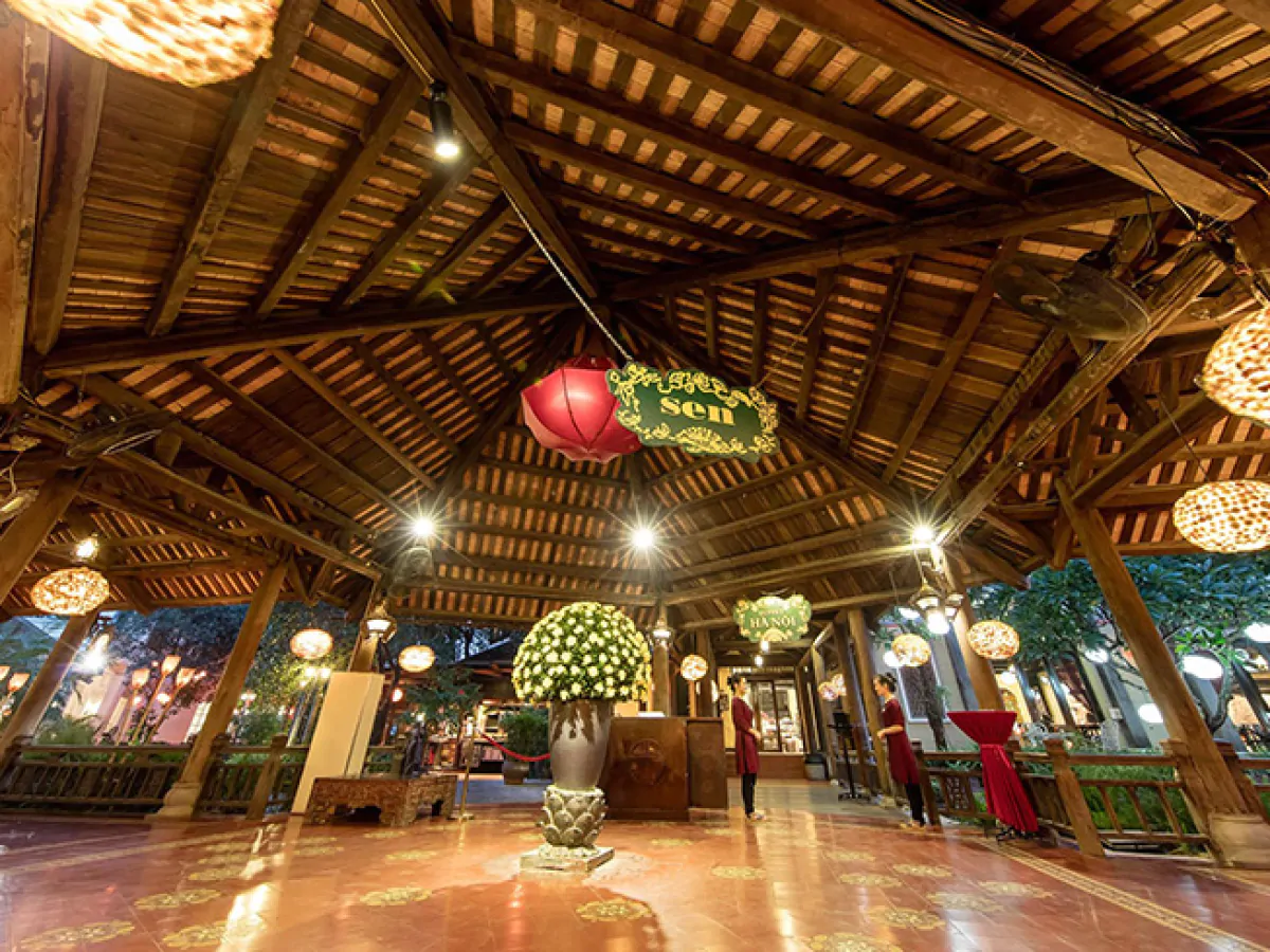 Inside West Lake Lotus restaurant