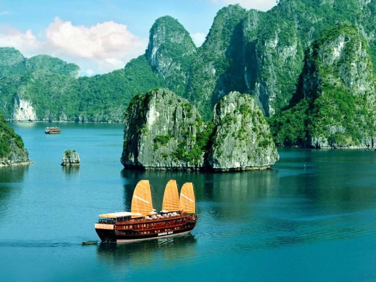 A Guide To Tuan Chau Beach