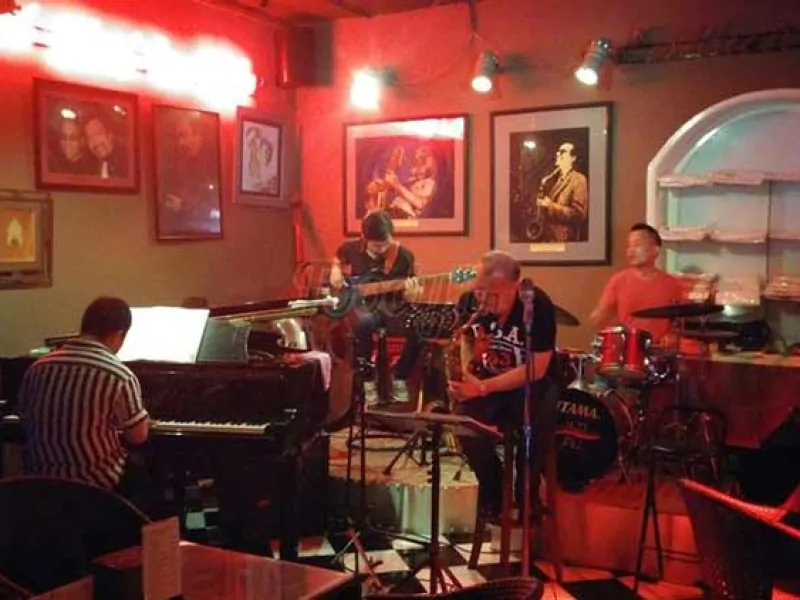 Jazz Club Minh Binh – For the Jazz Aficionado