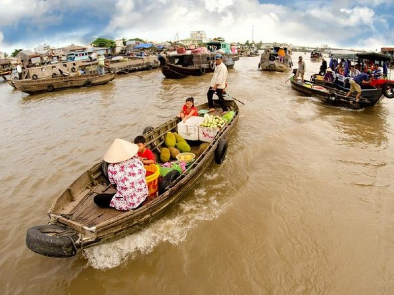 Best Time to Visit Cai Rang Floating Market