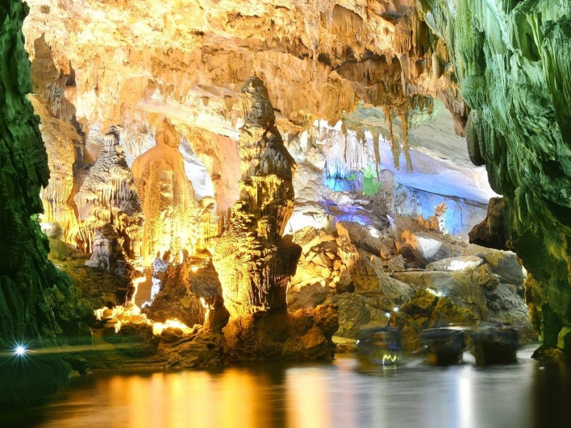 Vietnam Discovery Tours-phong-nha-cave-(Source: Collected) Vietnam Discovery Tours-phong-nha-cave-