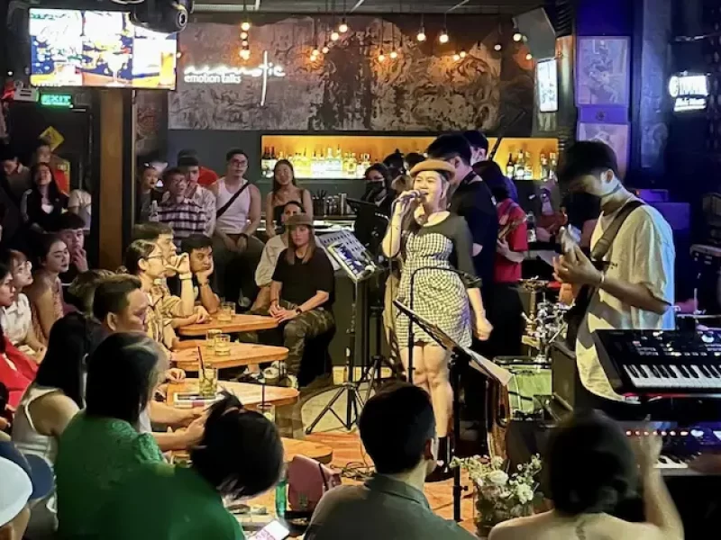 Live Music at Bars and Clubs