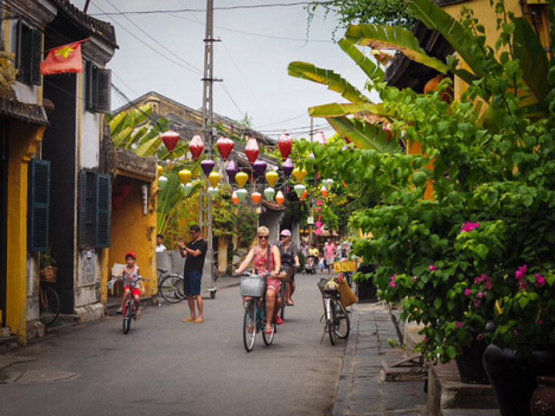 Cycle Around to Explore the Ancient Town Cycle Around to Explore the Ancient Town
