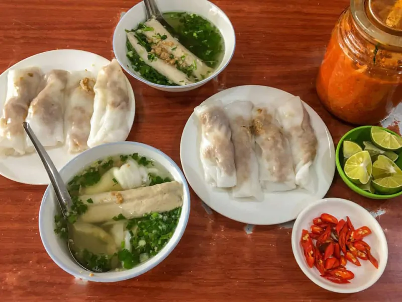 Cao-Bang-Steamed-Rice-Pancake-What-to-eat-in-Ban-Gioc-waterfall