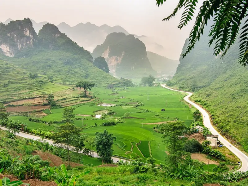 Ma-Phuc-Pass-near-Ban-Gioc-waterfall