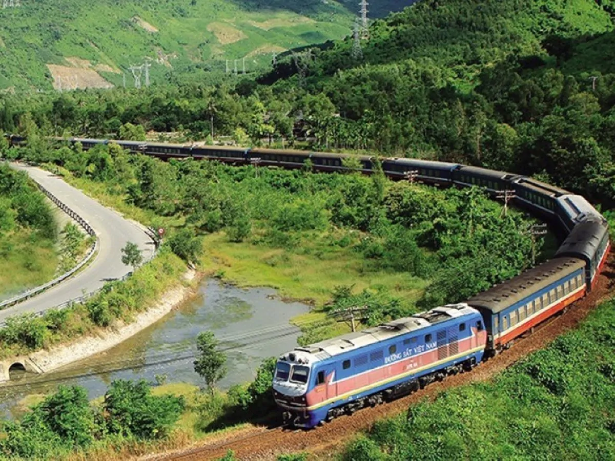 Travelling & Getting Around in Vietnam 2024