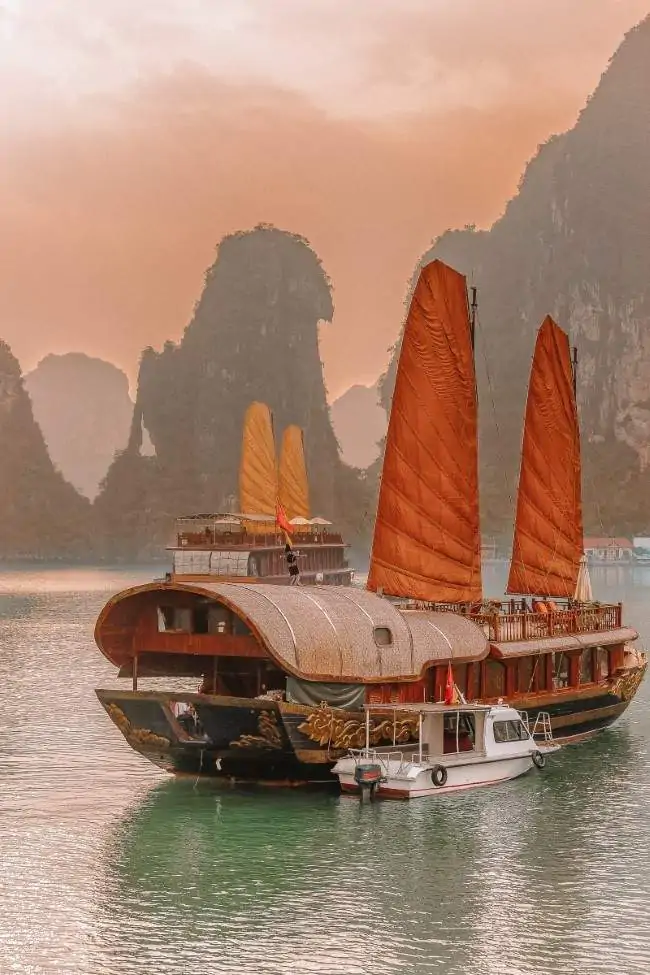 Amazing 3D2N Ninh Binh-Halong Bay Tour with Halong Bay Park