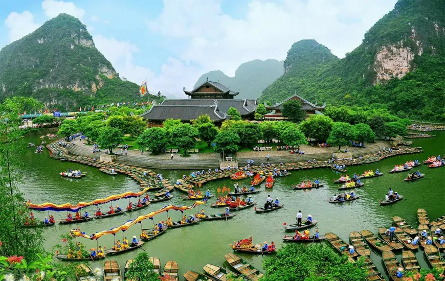 Ninh Binh- tour packages-https://vietnamdiscoverytours.com/