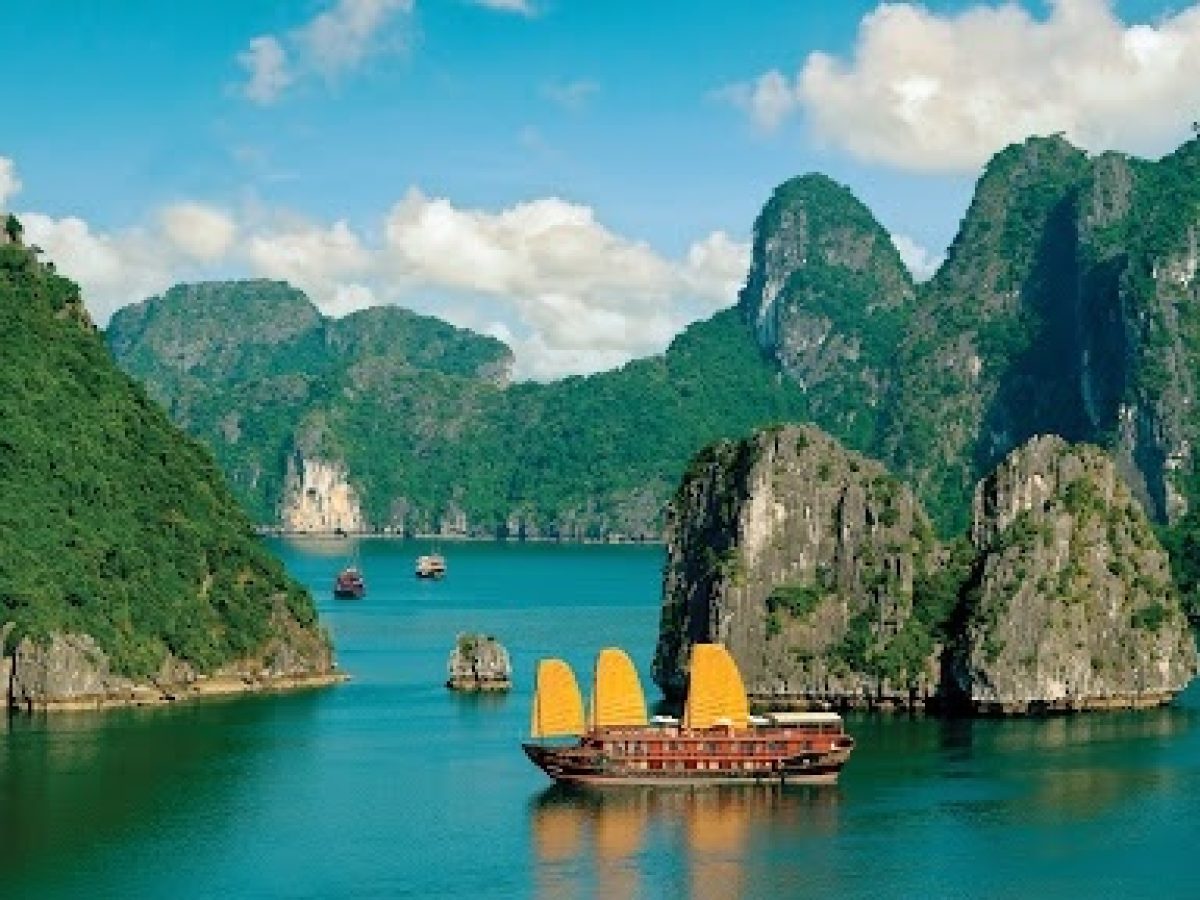 7 Most Beautiful Beaches in Halong Bay, An Ultimate Guide