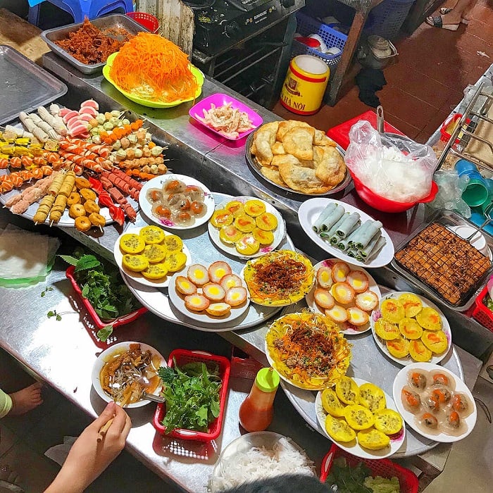 Discover the Best Street Food in Vietnam Through Its Aromas