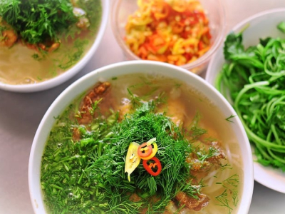 Hot and comforting fish soup at Doc Let Beach (Source: Collected) Hot and comforting fish soup at Doc Let Beach (Source: Collected)