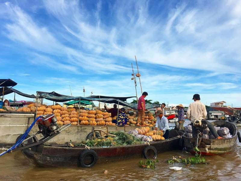 Long Xuyen Floating Market (Source: Collected) Long Xuyen Floating Market (Source: Collected)