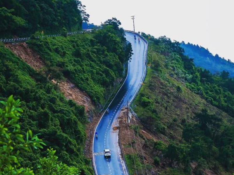 Ha Long Bay to Da Nang by Motorbike or Car Ha Long Bay to Da Nang by Motorbike or Car