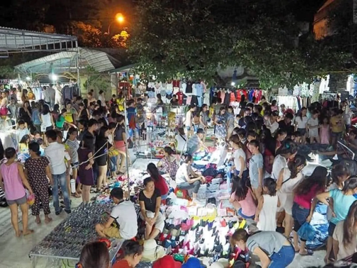 Hue Markets: An Ultimate Guide to TOP 8 Famous Local Markets in Hue