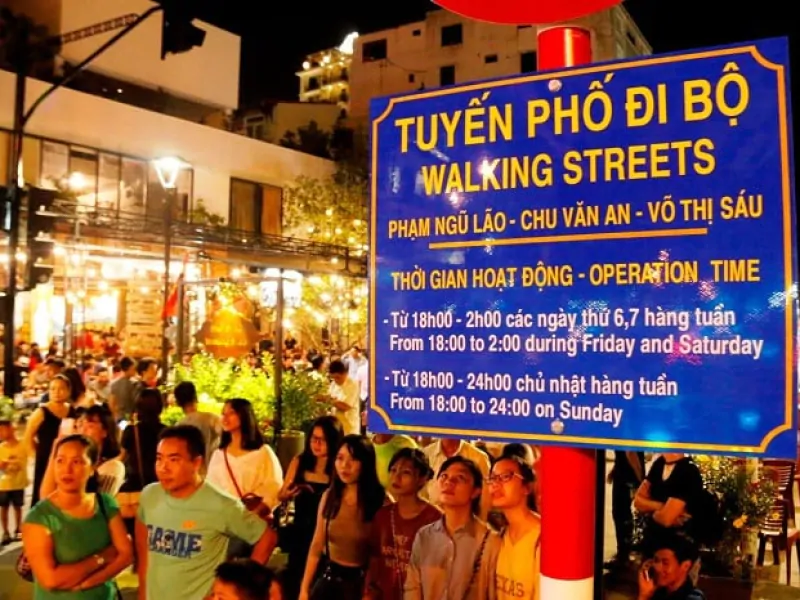 Hue Walking Streets - Fantastic Hue Nightlife