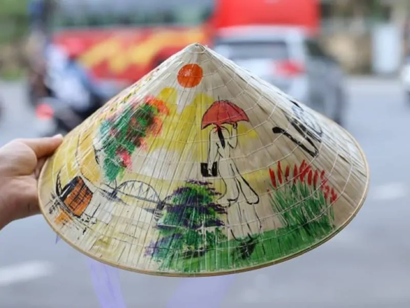 Non La (Conical Hat): Iconic Vietnamese hats made from palm leaves.