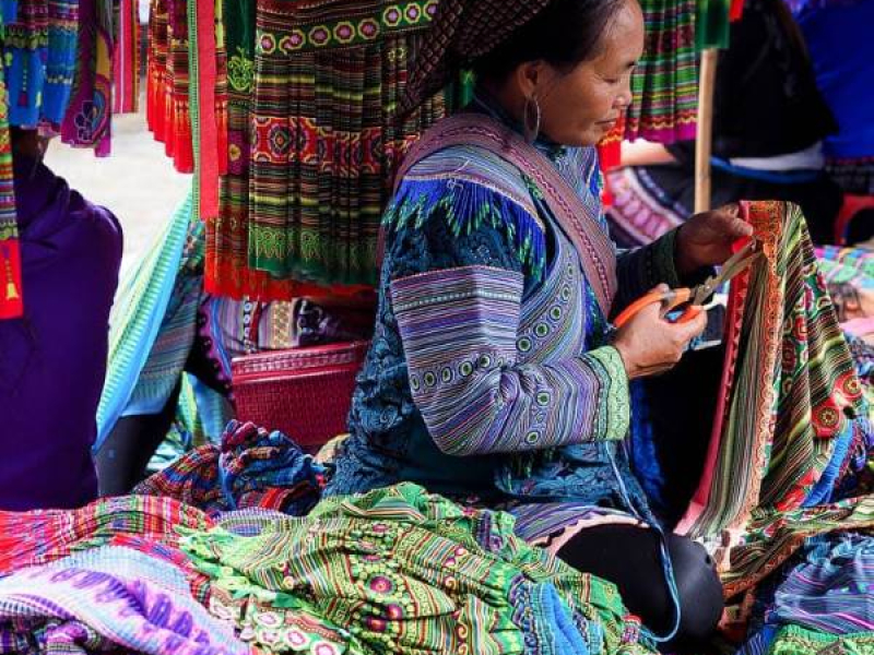 Unique Features of the Markets in Sapa Unique Features of the Markets in Sapa