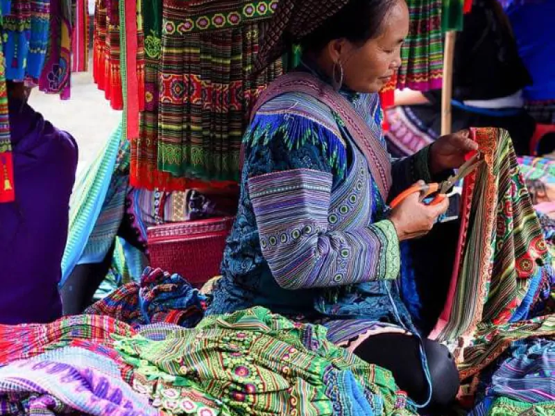 Unique Features of the Markets in Sapa Unique Features of the Markets in Sapa