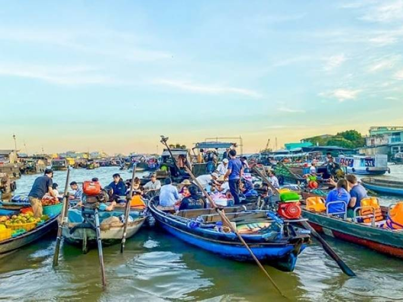Cai Rang Floating Market - an unmissable stop on your Can Tho Mekong Delta tour (Source: Collected)