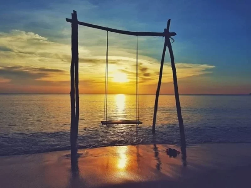 Beautiful sunset on Ong Lang beach (Source: collected) Beautiful sunset on Ong Lang beach (Source: collected)