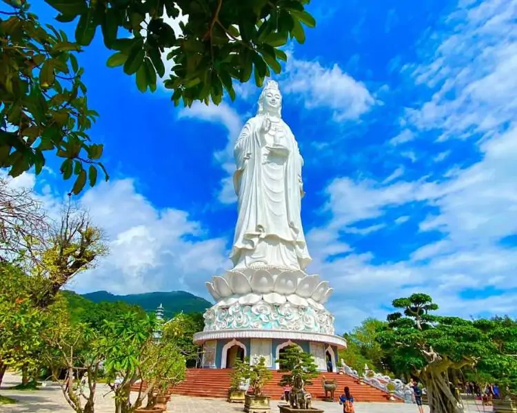 Linh Ung Pagoda-Source: Collected