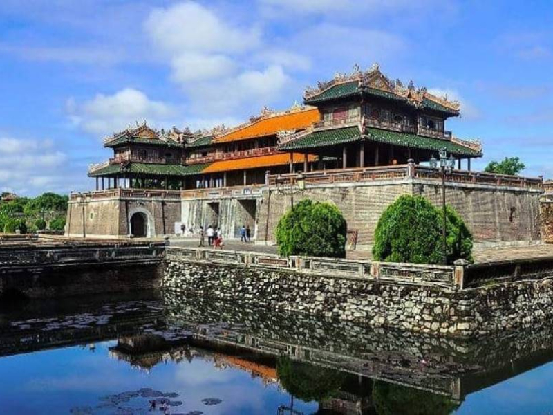 Hue Imperial City: Ultimate Sightseeing Guide Thai Hoa Palace