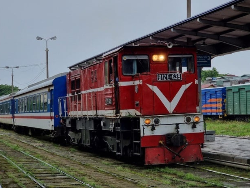 The train from Hanoi to Ha Long (Source: Collected) The train from Hanoi to Ha Long (Source: Collected)