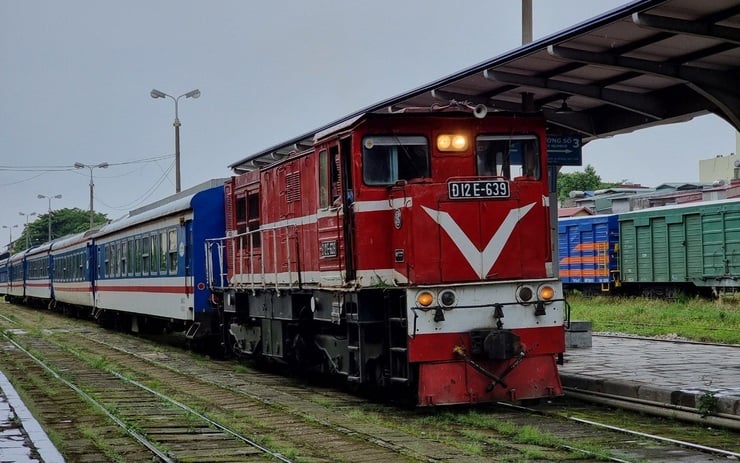 The Hanoi – Saigon Train: A Slow Ride, But a Soulful Journey