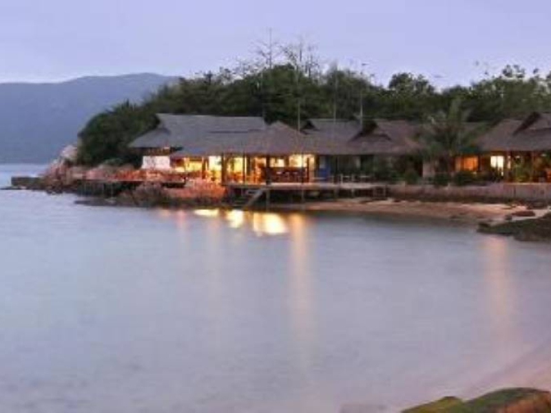Resort in Whale Island in Nha Trang Resort in Whale Island in Nha Trang