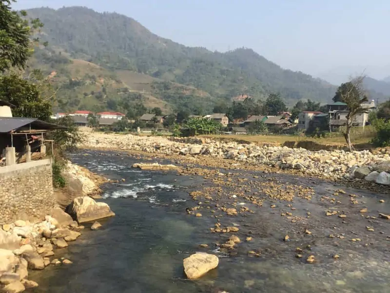 Admiring the Natural Landscape-Source: Collected Admiring the Natural Landscape-Source: Collected