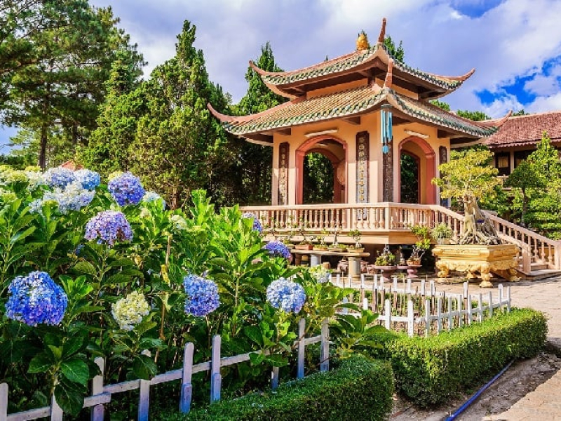 Truc Lam Zen Monastery in Dalat, Vietnam (Source: Collected)