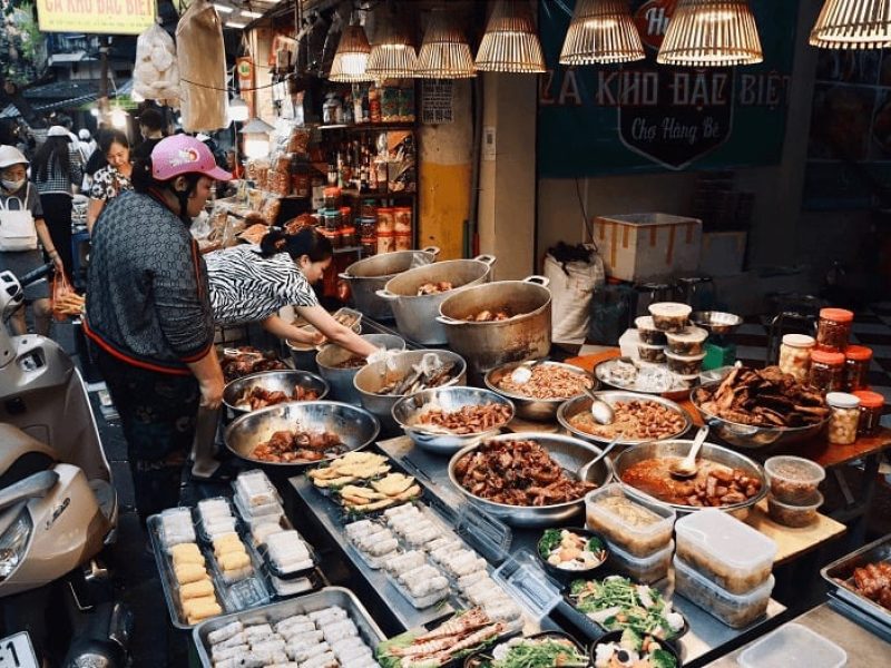 Hang Be Market is famed for street food (Source: Collected) Hang Be Market is famed for street food (Source: Collected)