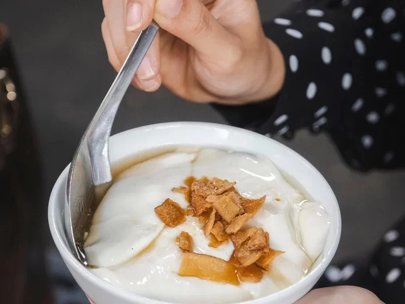 Tao pho is a delicious dessert to try at Nghia Tan Market (Source: Collected)