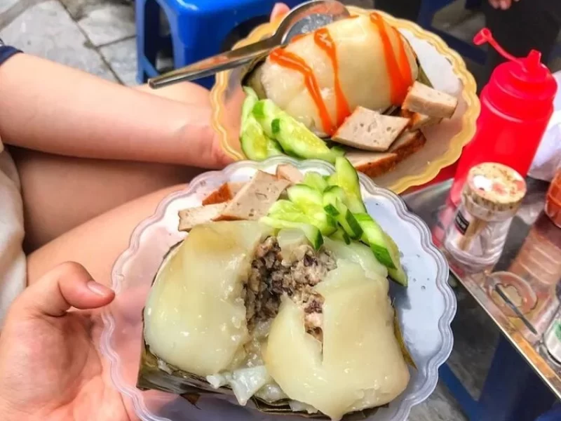 Do not miss out on banh gio when exploring Hanoi food markets (Source: Collected)