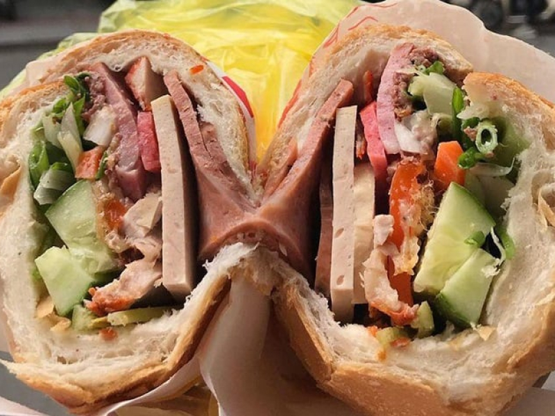 Embarking on a culinary adventure becomes a highlight of one day in Ho Chi Minh City (Source: Collected) Embarking on a culinary adventure becomes a highlight of one day in Ho Chi Minh City (Source: Collected)