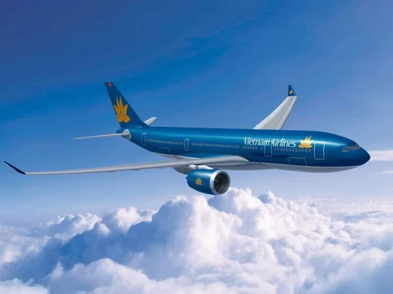 Ho Chi Minh to Ha Long Bay: 5 Popular Ways to Travel Flying is the best way to cover the Ho Chi Minh City to Halong Bay distance (Souce: Collected)
