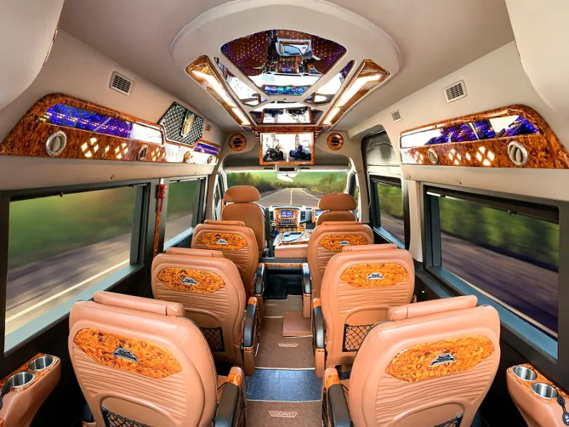 Discover the beauty of Vietnam with a Hoi An to Ha Long Bay bus ride (source: collected)