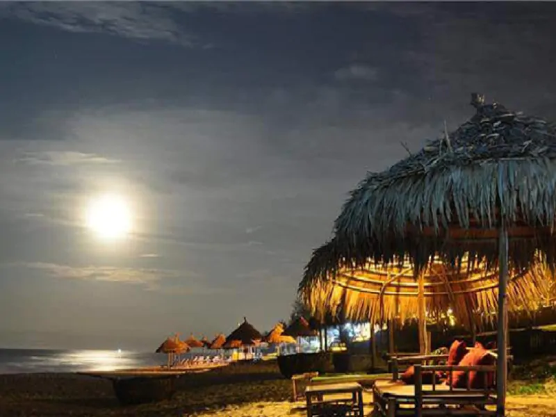 Nha Trang Vietnam nightlife will not be complete without a visit to the beach (Source: Collected) Nha Trang Vietnam nightlife will not be complete without a visit to the beach (Source: Collected)