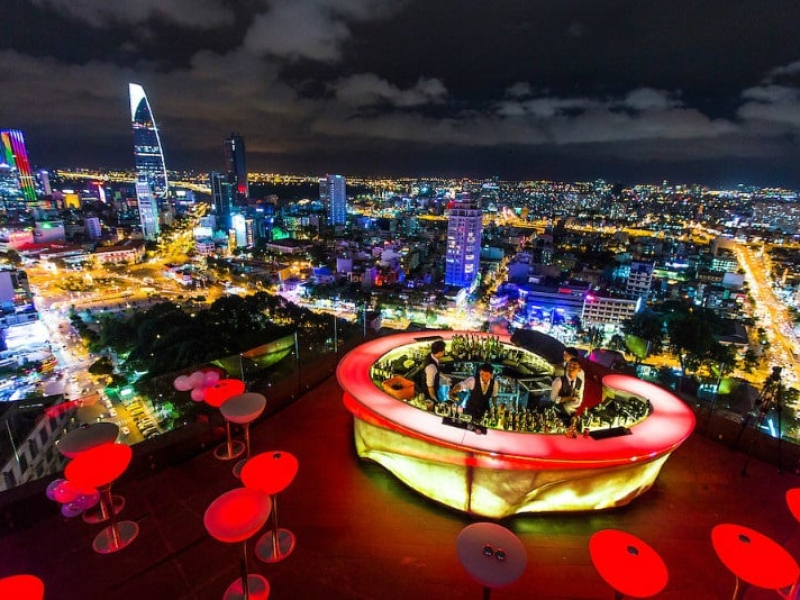 Saigon has a lot of vibrant rooftop bars (Source: Collected)