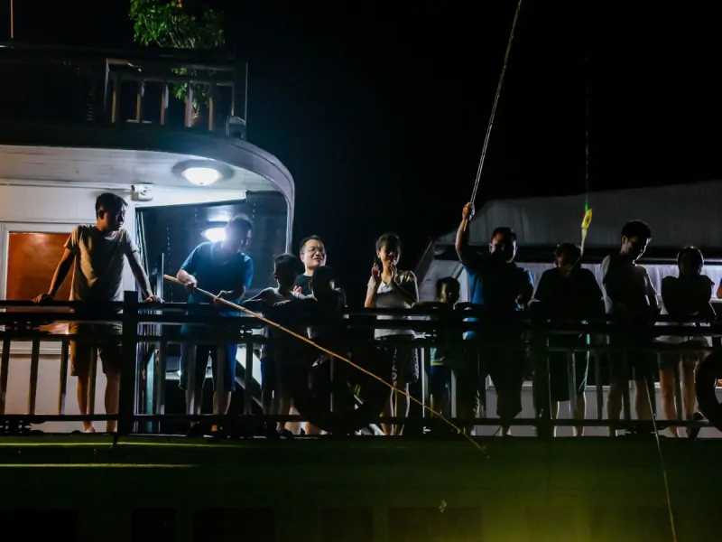 Halong Squid fishing