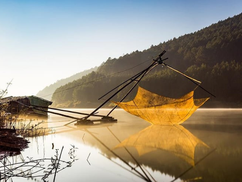 The stunning natural background of the Lake is perfect for shutterbugs (Source: Collected)