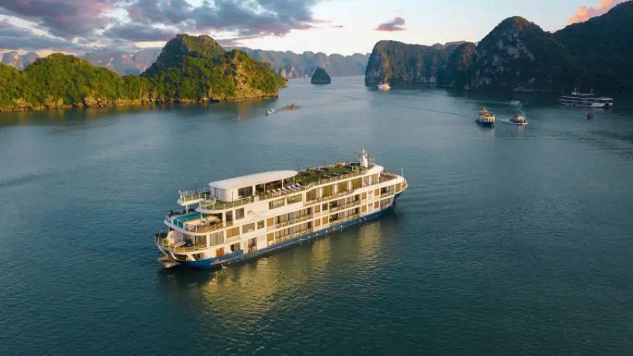 Mon Cheri Cruise Halong Bay