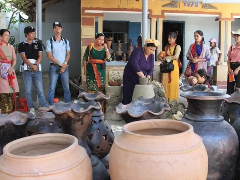 Bau Truc Pottery Village: An Intangible Cultural Heritage, Ninh Thuan Bau Truc Pottery Village: An Intangible Cultural Heritage, Ninh Thuan