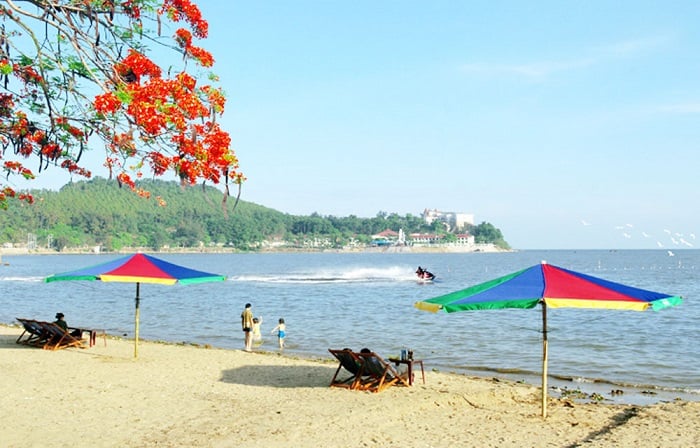 Do Son Beach in Hai Phong: a perfect day-trip destination