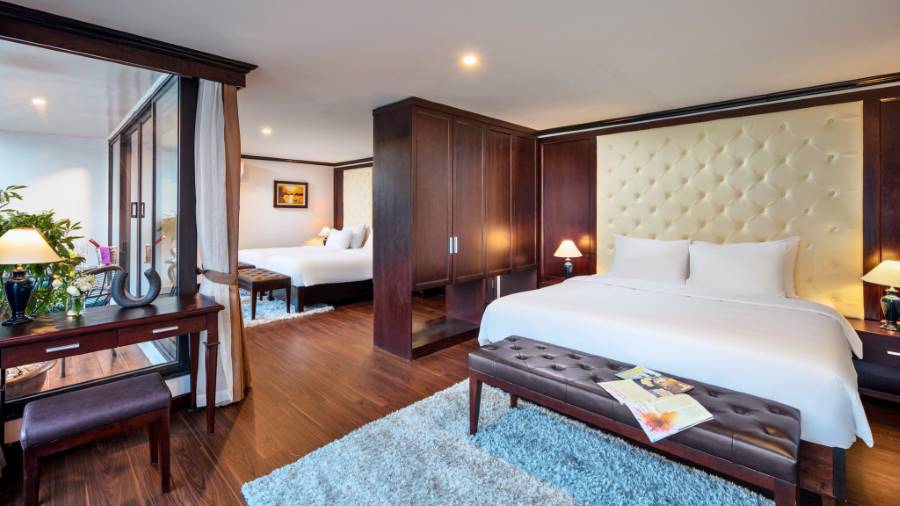 Elegance Family Balcony Cabin | Vietnam Discovery Tours
