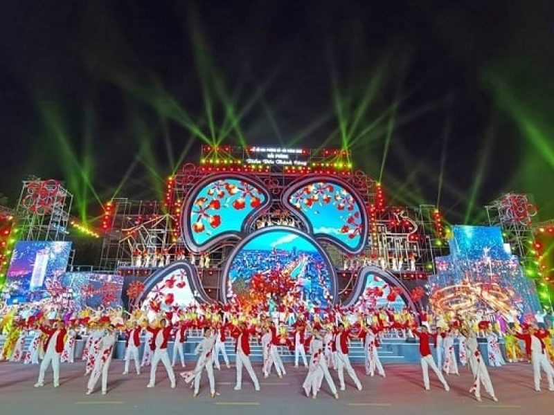 The flamboyant festival in May is one of the most important events in Hai Phong city Vietnam (Source: collected) The flamboyant festival in May is one of the most important events in Hai Phong city Vietnam(Source: collected)