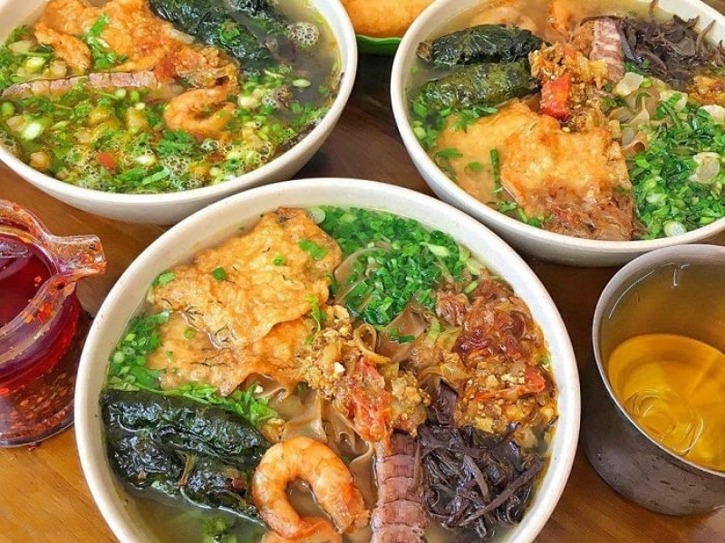 Hai Phong Weather 2024: Essential Guide for Your Trip Local dishes served in Hai Phong