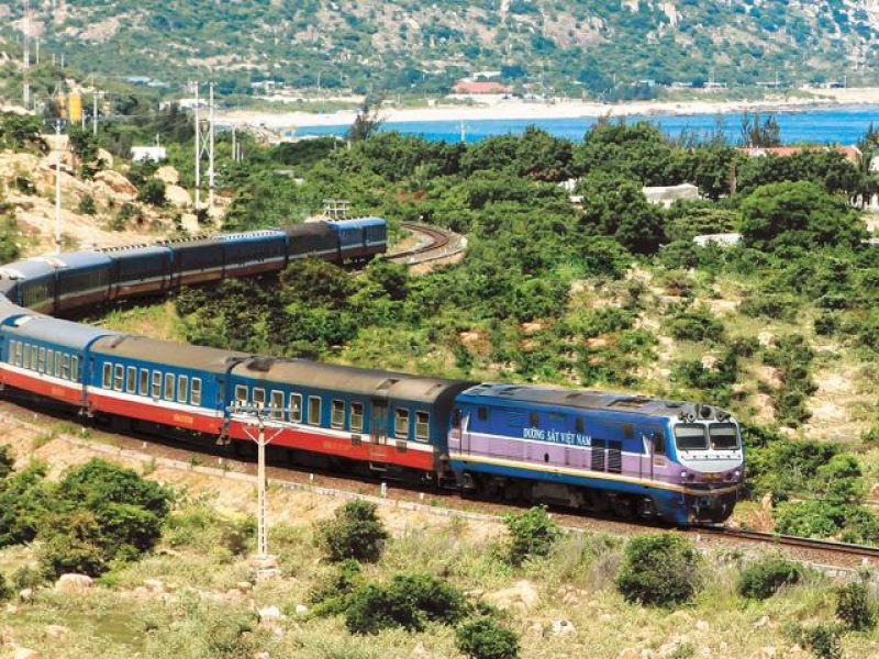 Traveling from Hanoi to Hai Phong by train (Source: Collected) Traveling from Hanoi to Hai Phong by train (Source: Collected)