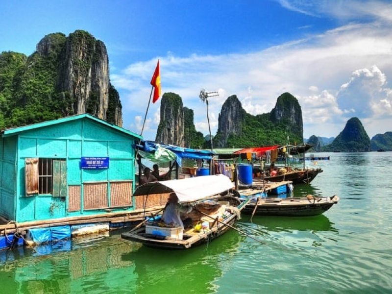 Cua Van Fishing Village - a must-see for any Lan Ha Bay tour (Source: Collected) Cua Van Fishing Village - a must-see for any Lan Ha Bay tour (Source: Collected)