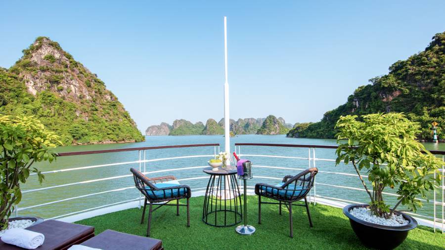 President Suite Terrace | Vietnam Discovery Tours